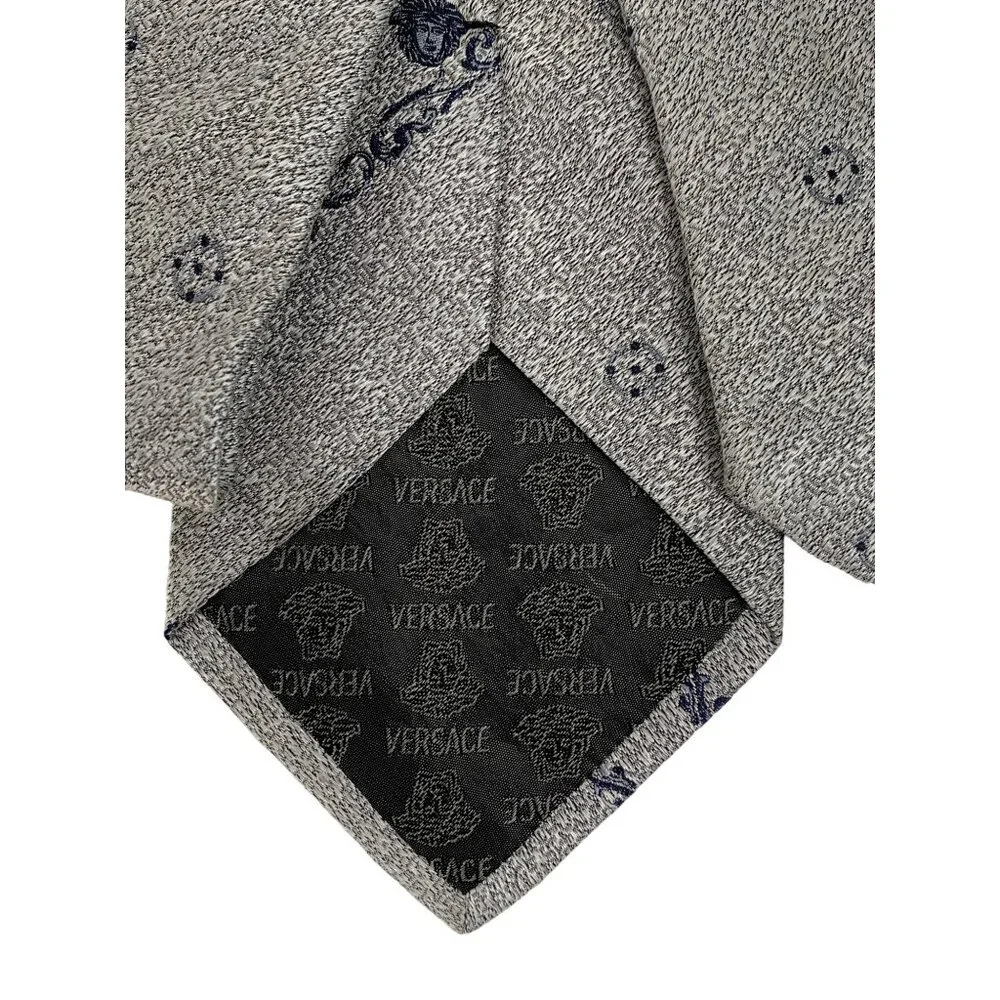 Mens Vintage Gianni Versace Neck Tie Grey Silk Medusa Logo Italy EUC 6836 - Picture 7 of 10